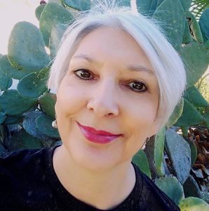 Meet your Posher, Deborah